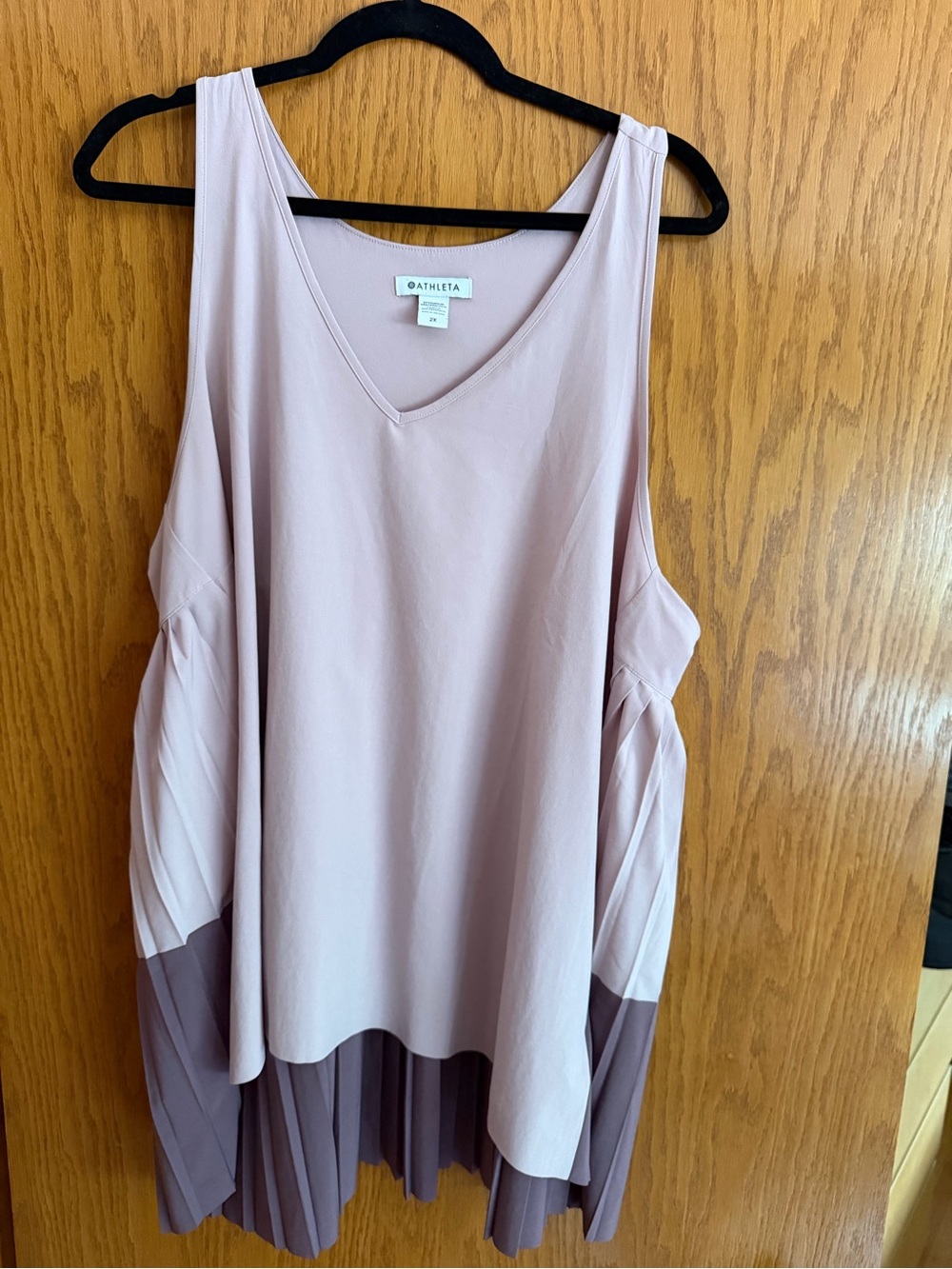 Athleta Swing Forward Pleated Tank Top